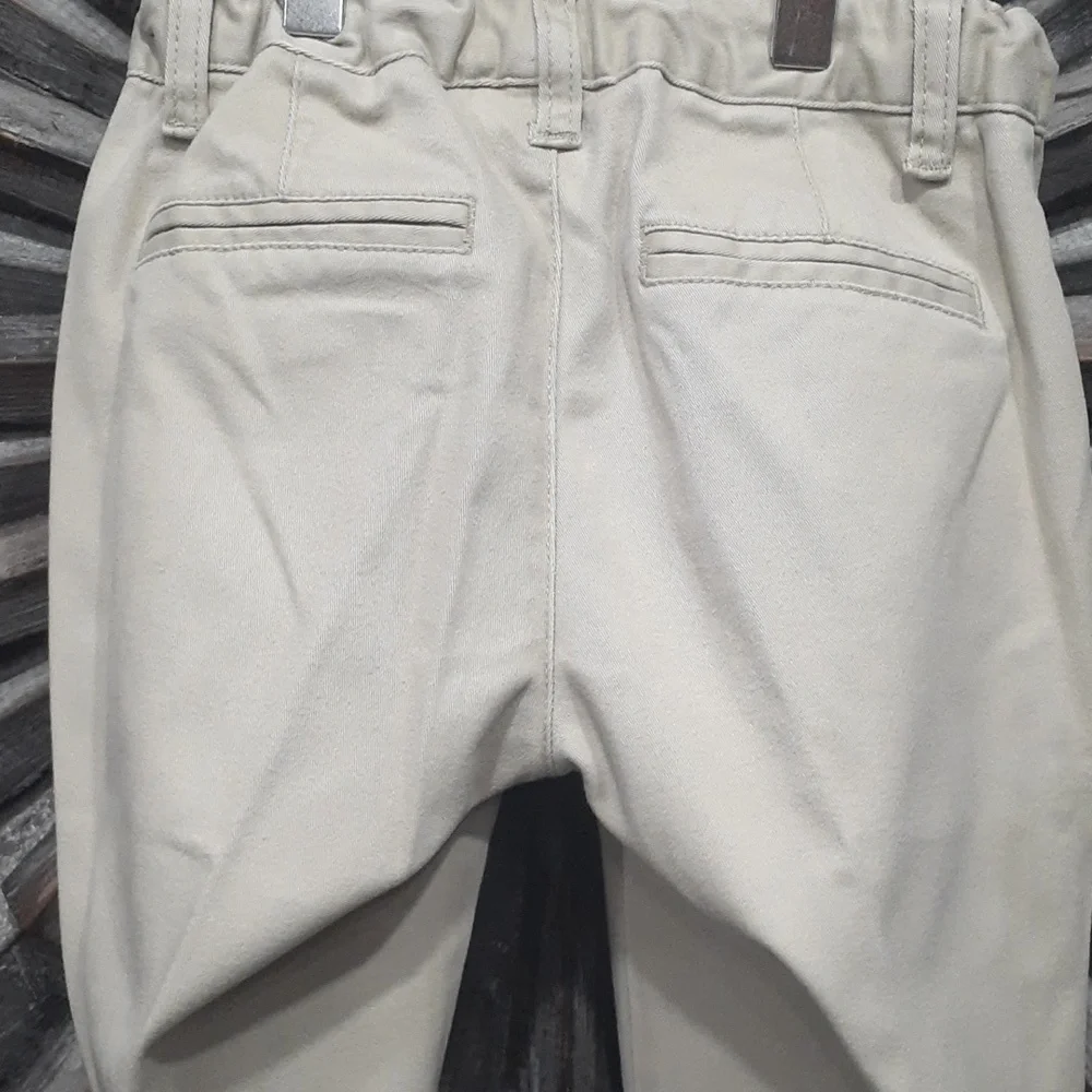 Cat & Jack Girls Khaki Pants - Picture 4 of 6